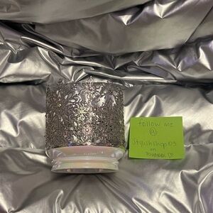 Bath and Body Works Snowflake 3 wick candle holder